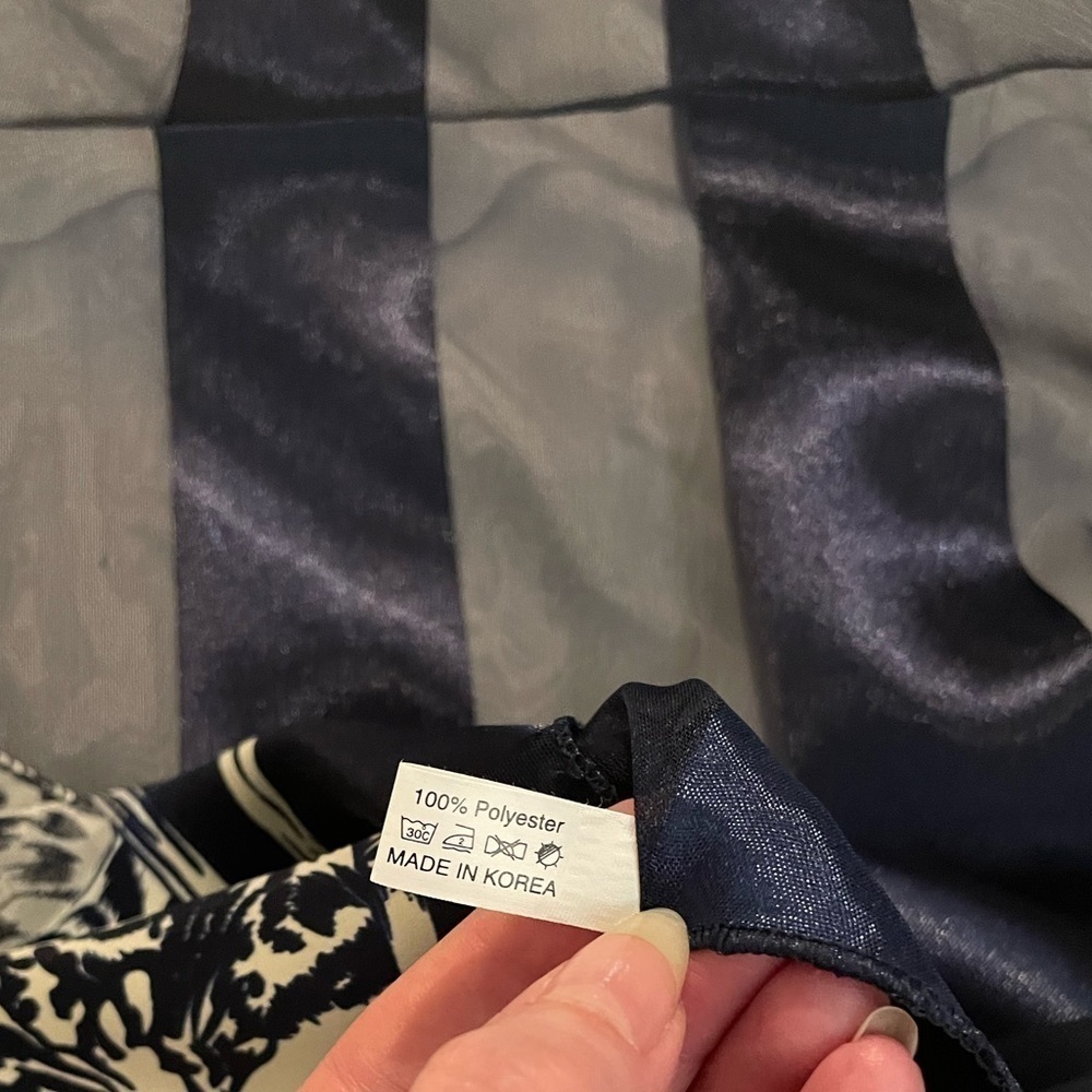 Mea’s Navy Blue Striped Tiger Pattern Polyester Long Scarf - Picture 4 of 7